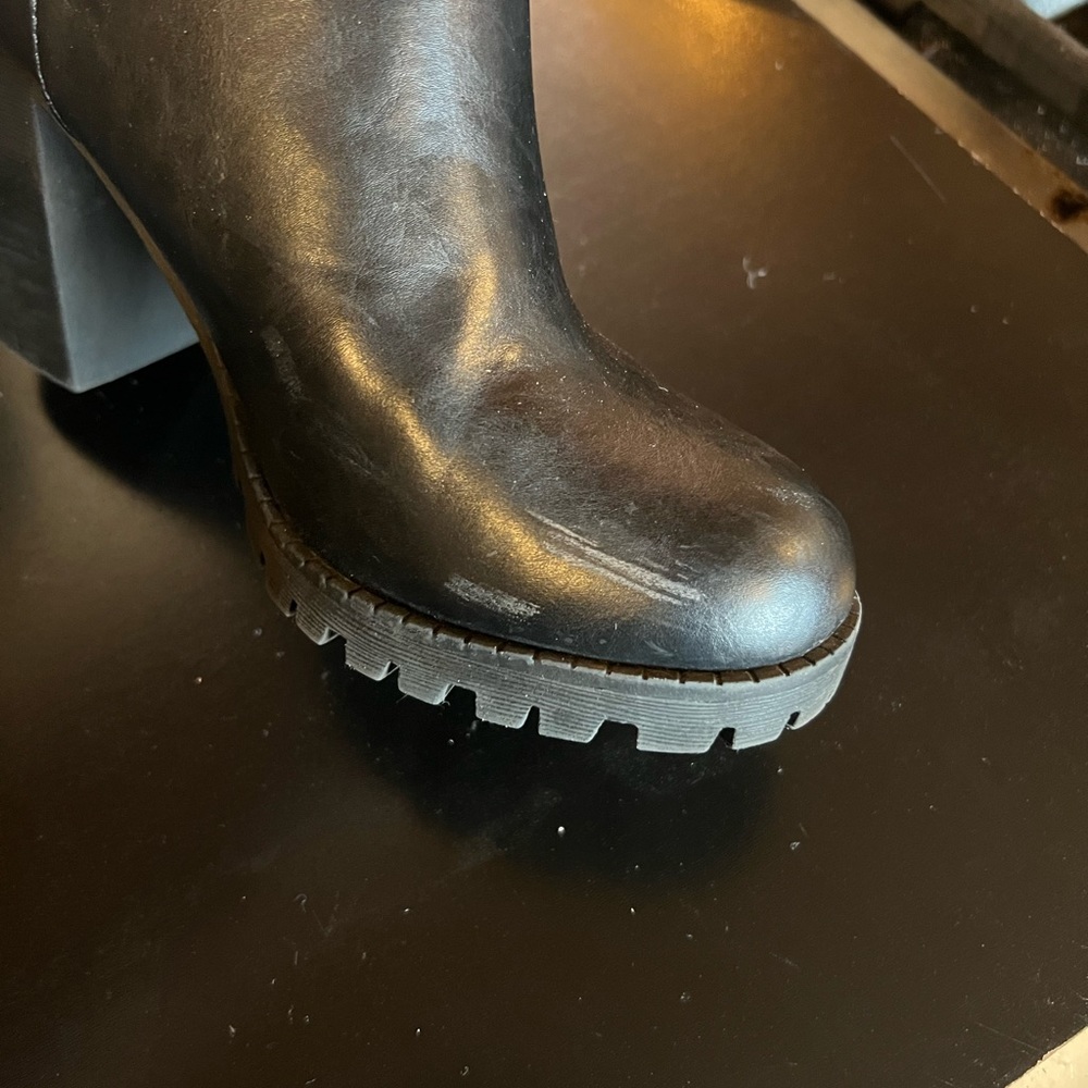 Booties - Picture 4 of 6